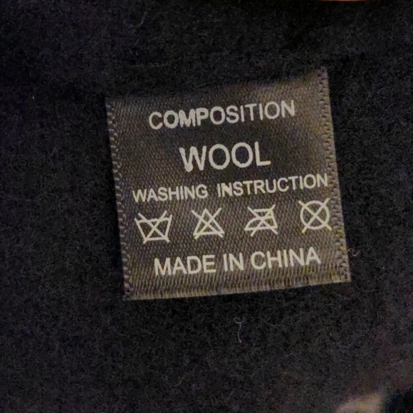 NWOT Strange and Unusual beret - limited - Picture 4 of 4